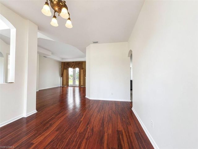 4775 8th ST NE, Naples, FL 34120