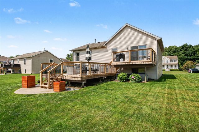 5338 Quest Drive, Grandville, MI 49418
