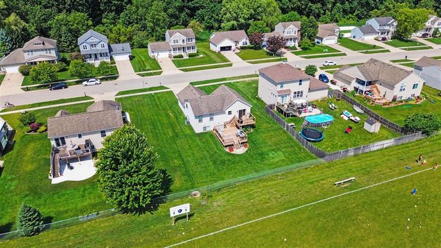 5338 Quest Drive, Grandville, MI 49418