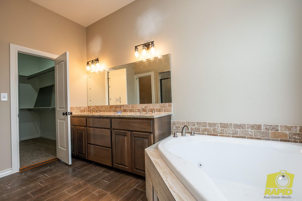 Image 11 of property listing at 4156 Wildebeest Way, San Angelo, TX 76901