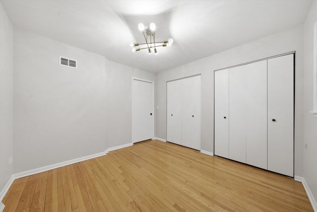 9248 N Maryland Street, Niles, IL 60714