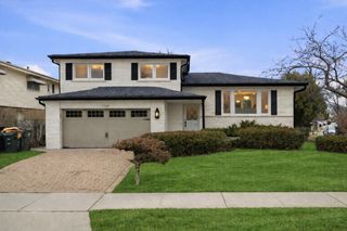 9248 N Maryland Street, Niles, IL 60714