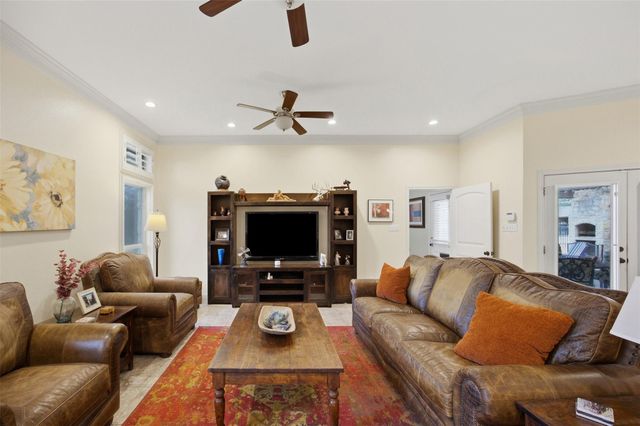 2936 FM 1704, Elgin, TX 78621