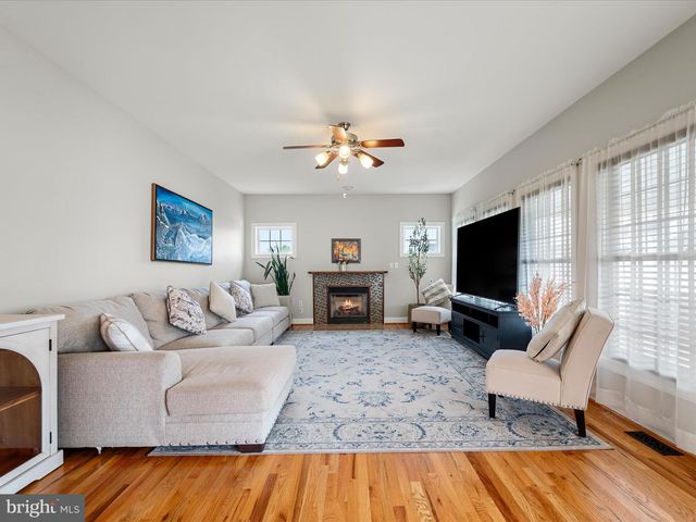 226 TAGGART DR, Winchester, VA 22602