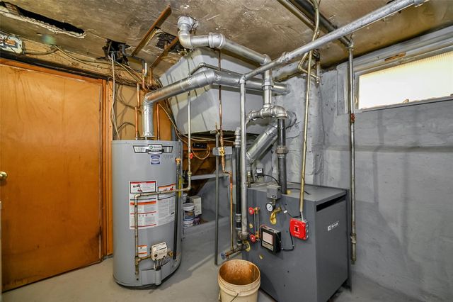92-05 218th Place, Queens Village, NY 11428