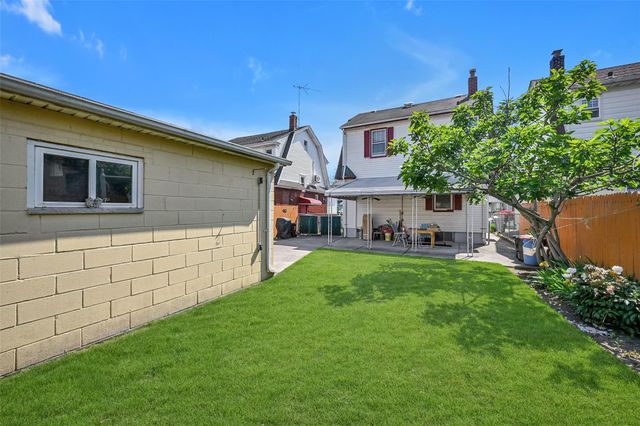 92-05 218th Place, Queens Village, NY 11428