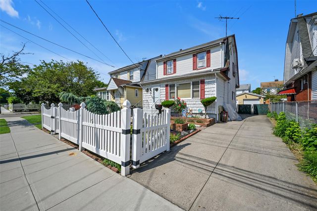 92-05 218th Place, Queens Village, NY 11428