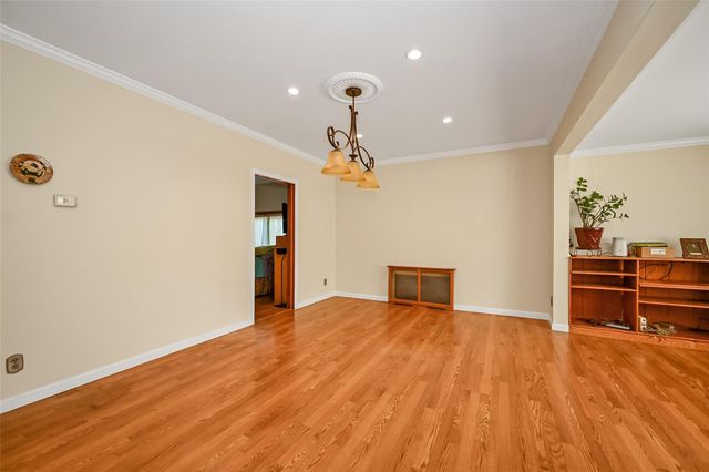 92-05 218th Place, Queens Village, NY 11428