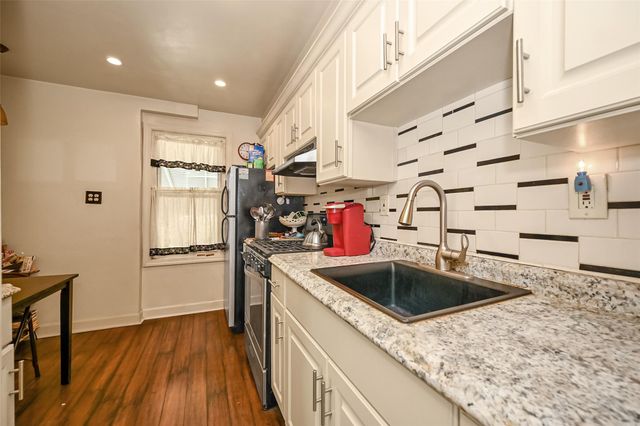 92-05 218th Place, Queens Village, NY 11428