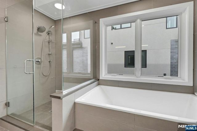 716 Undercliff Avenue 716, Edgewater, NJ 07020