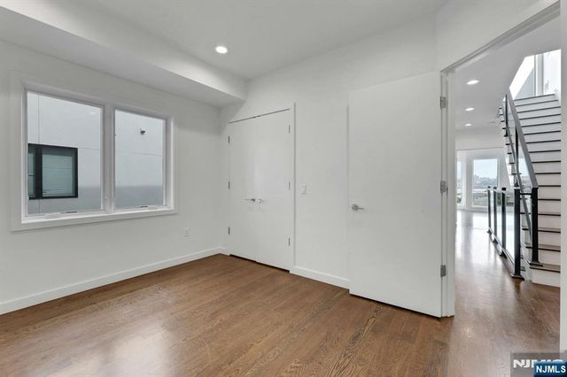 716 Undercliff Avenue 716, Edgewater, NJ 07020