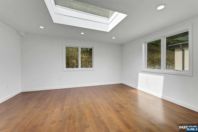 716 Undercliff Avenue 716, Edgewater, NJ 07020