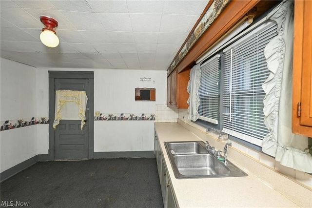 893 Norton Avenue, Barberton, OH 44203