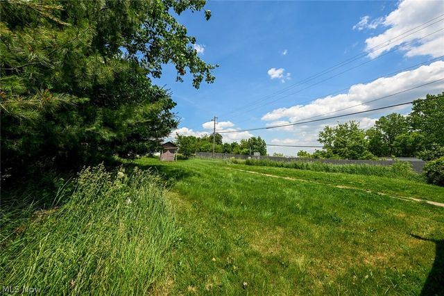 893 Norton Avenue, Barberton, OH 44203