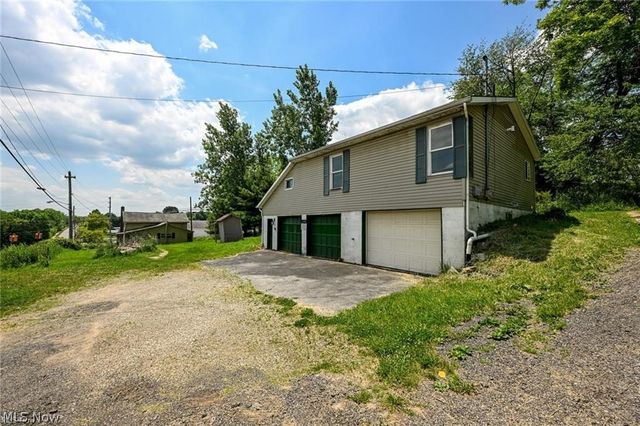 893 Norton Avenue, Barberton, OH 44203