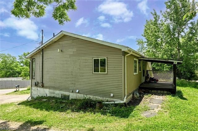 893 Norton Avenue, Barberton, OH 44203