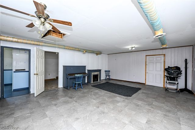 893 Norton Avenue, Barberton, OH 44203