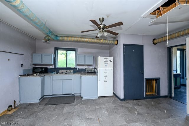 893 Norton Avenue, Barberton, OH 44203