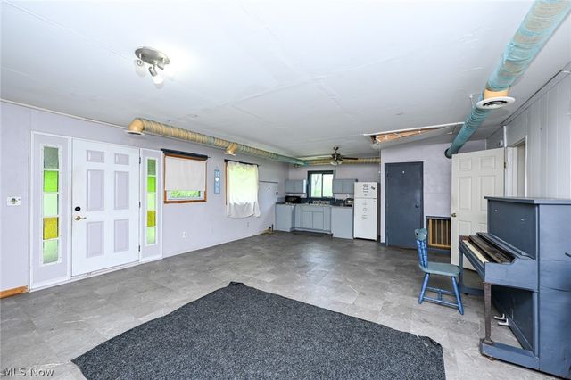 893 Norton Avenue, Barberton, OH 44203