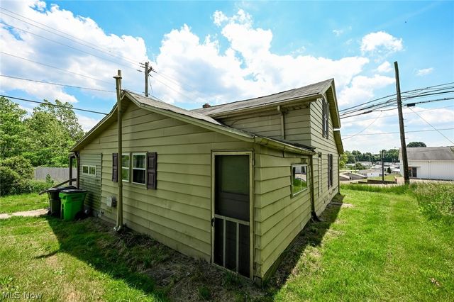 893 Norton Avenue, Barberton, OH 44203