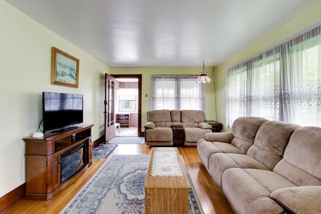 812 Woodward Street, La Porte, IN 46350