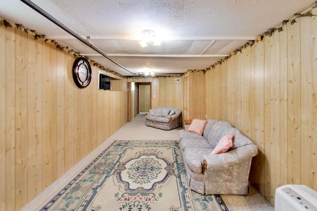 812 Woodward Street, La Porte, IN 46350