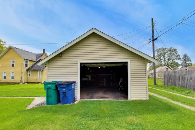 812 Woodward Street, La Porte, IN 46350