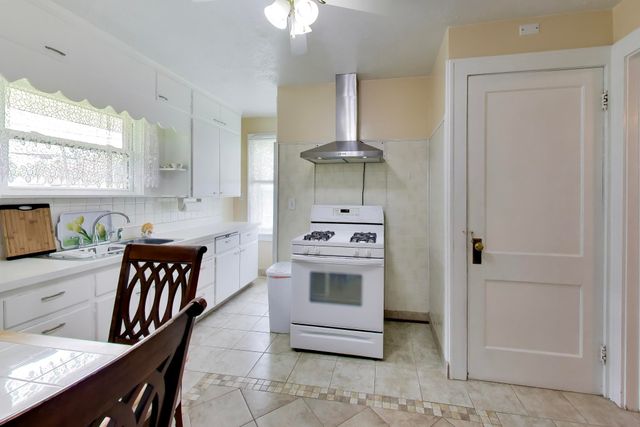 812 Woodward Street, La Porte, IN 46350