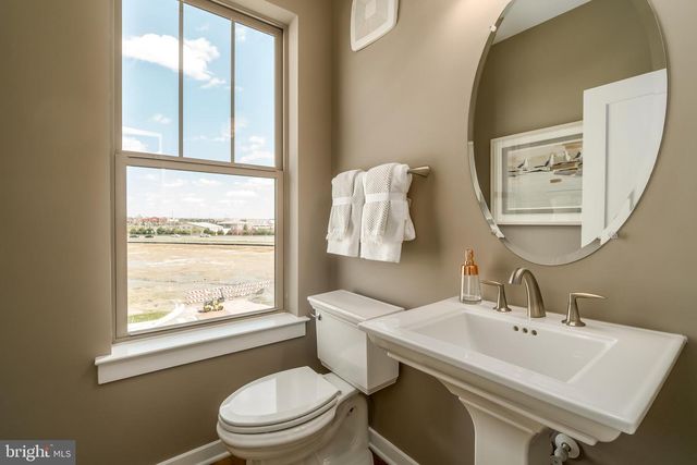 1057 INFERNO TER SE, Leesburg, VA 20175