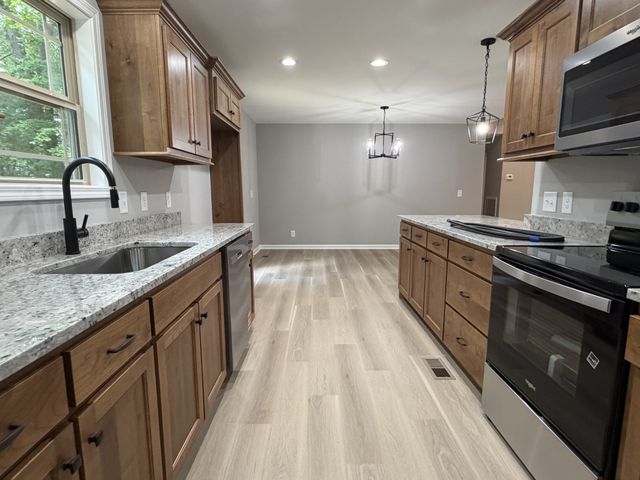 614 Wanda Ln, Tullahoma, TN 37388