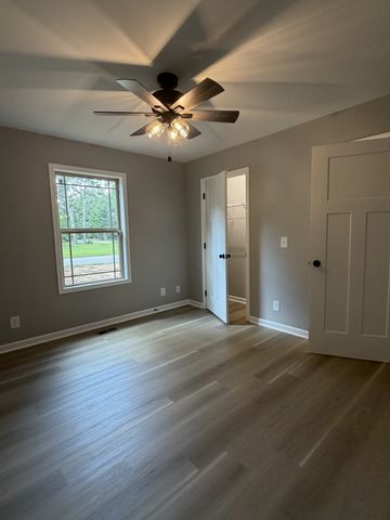614 Wanda Ln, Tullahoma, TN 37388
