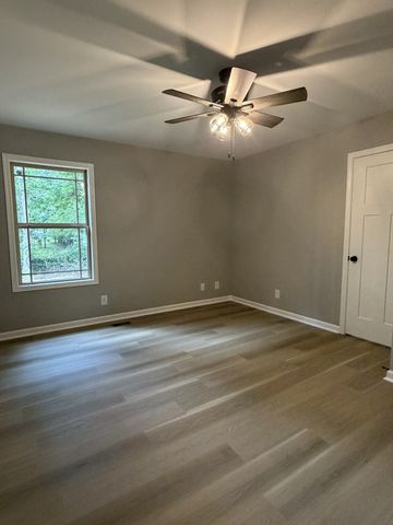 614 Wanda Ln, Tullahoma, TN 37388