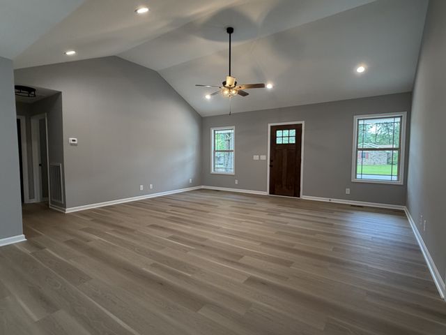 614 Wanda Ln, Tullahoma, TN 37388