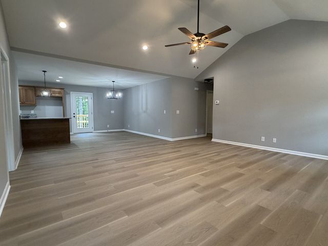 614 Wanda Ln, Tullahoma, TN 37388