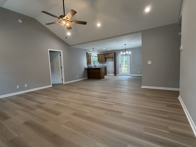 614 Wanda Ln, Tullahoma, TN 37388