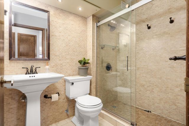 400 Groveland Avenue 413, Minneapolis, MN 55403