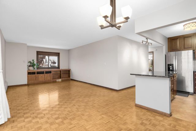 400 Groveland Avenue 413, Minneapolis, MN 55403