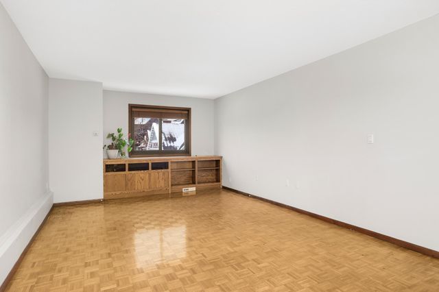 400 Groveland Avenue 413, Minneapolis, MN 55403