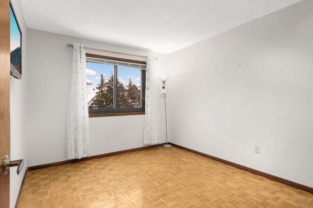 400 Groveland Avenue 413, Minneapolis, MN 55403