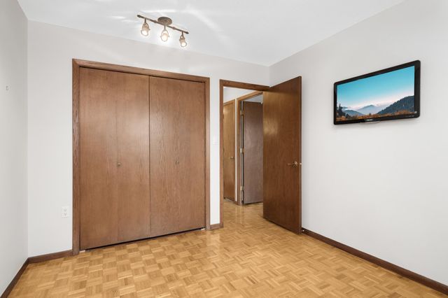 400 Groveland Avenue 413, Minneapolis, MN 55403