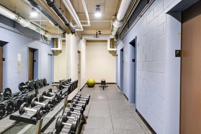 400 Groveland Avenue 413, Minneapolis, MN 55403