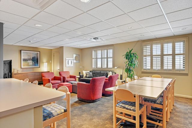 400 Groveland Avenue 413, Minneapolis, MN 55403