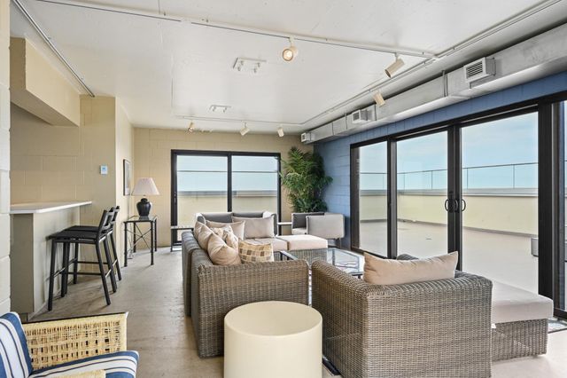 400 Groveland Avenue 413, Minneapolis, MN 55403