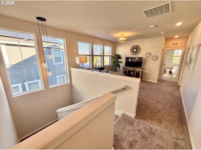 7275 Se BRISTLETAIL Ln, Hillsboro, OR 97129