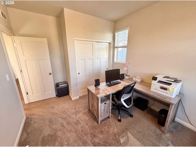 7275 Se BRISTLETAIL Ln, Hillsboro, OR 97129