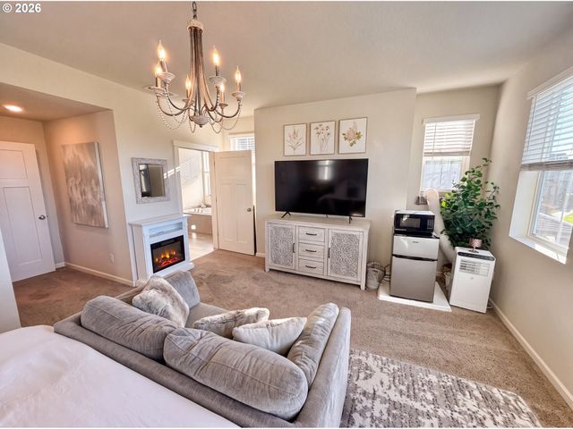 7275 Se BRISTLETAIL Ln, Hillsboro, OR 97129