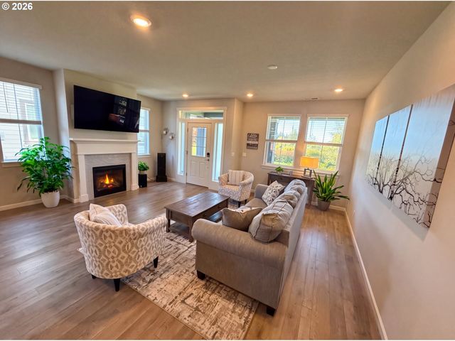 7275 Se BRISTLETAIL Ln, Hillsboro, OR 97129