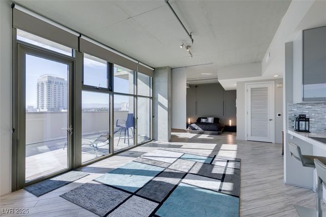 353 East Bonneville Avenue 816, Las Vegas, NV 89101