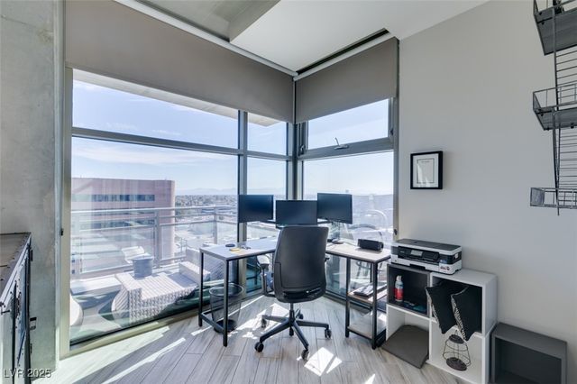 353 East Bonneville Avenue 816, Las Vegas, NV 89101