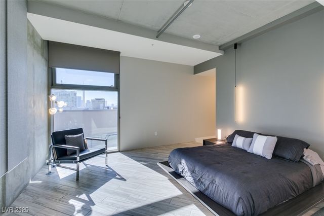 353 East Bonneville Avenue 816, Las Vegas, NV 89101